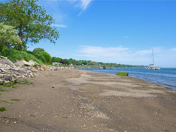 3rd image of 54 Oliver Hazard Perry Rd