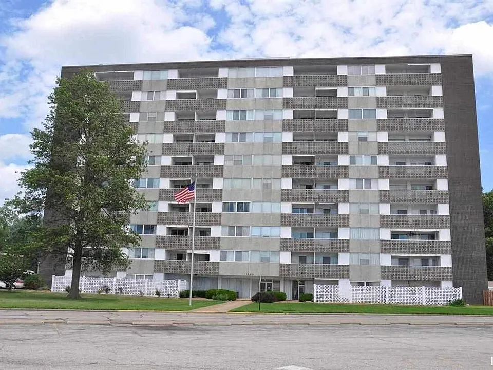 1100 Erie Ave #802