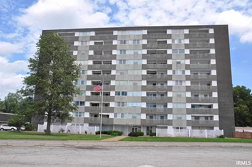 1100 Erie Ave Photo 1