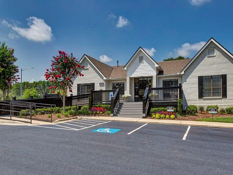 Morganton Place Apartment Homes — Photo 27