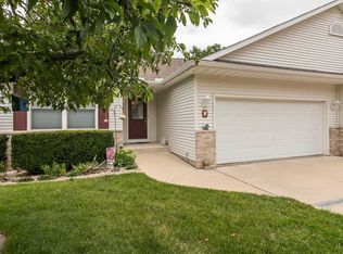 4801 N Division St APT B, Davenport, IA