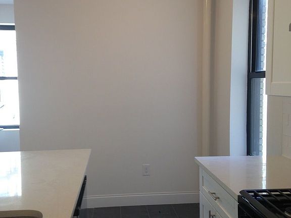 5th image of 6109 39th Ave APT O5