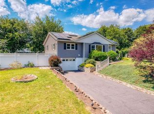 60 Continental Dr, New Windsor, NY 12553