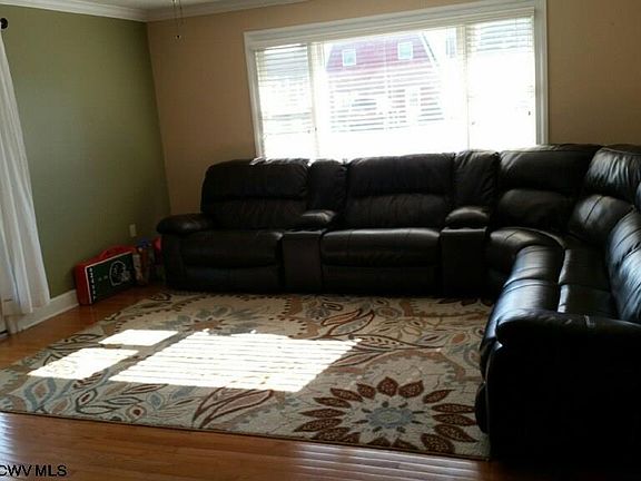 3rd image of 291 Circle Dr