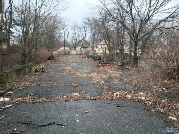 224 W Englewood Ave, Englewood, NJ 07631