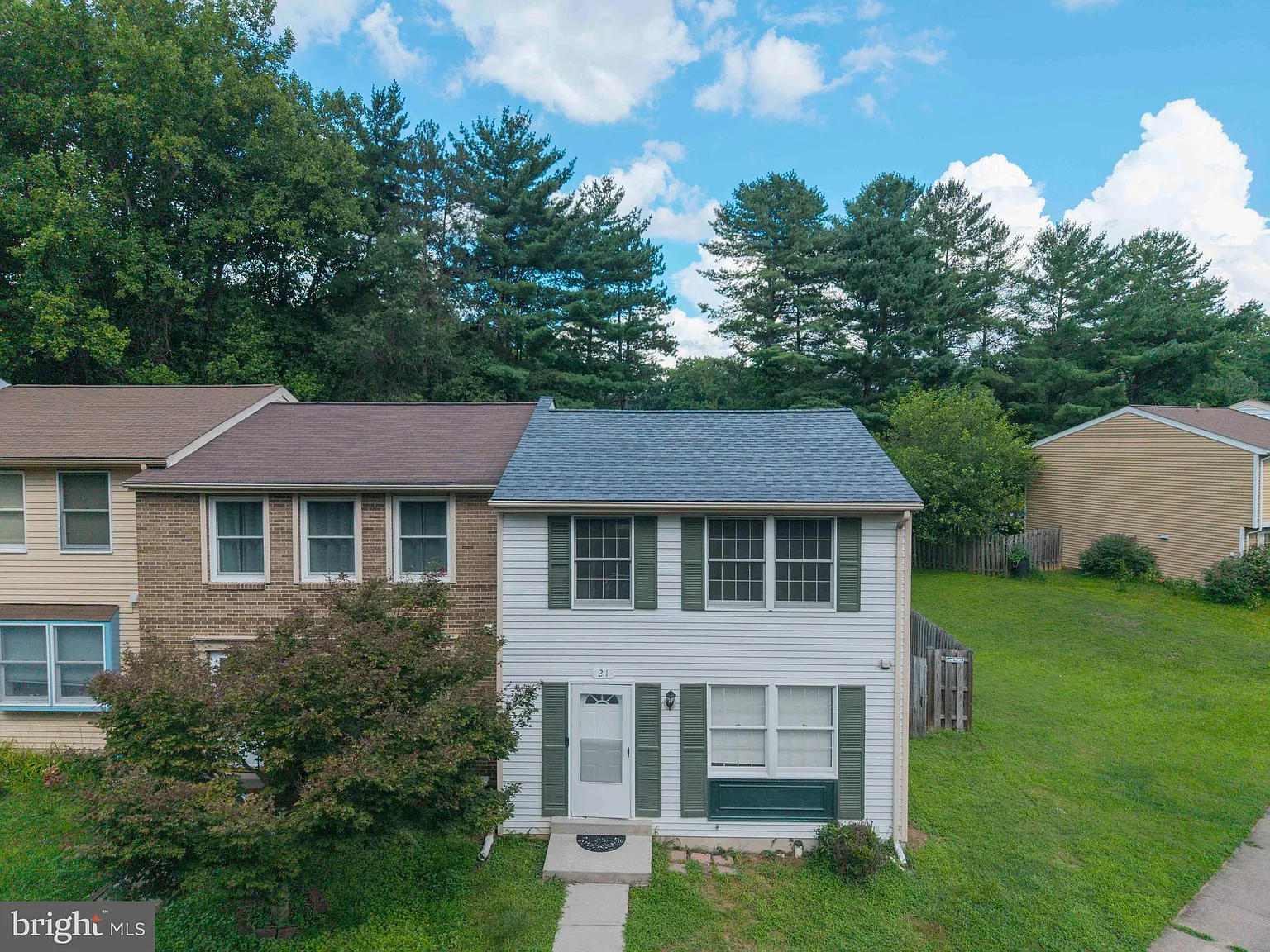 3 bed, 3.0 bath, 1590 sqft, $2,800 — Photo 3