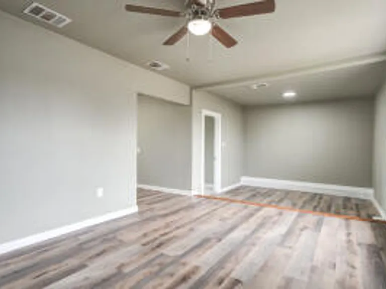 918 E Rice St — Photo 2