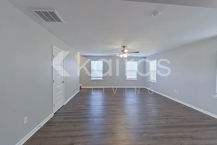 140 Western Red Cedar Dr — Photo 4