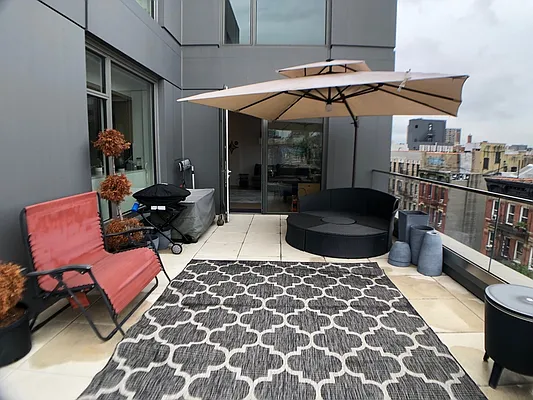 Rented by Extell Marketing Group LLC | media 17