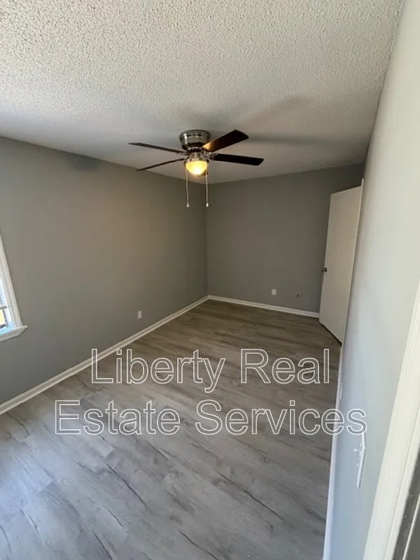 Liberty Manor — Photo 4