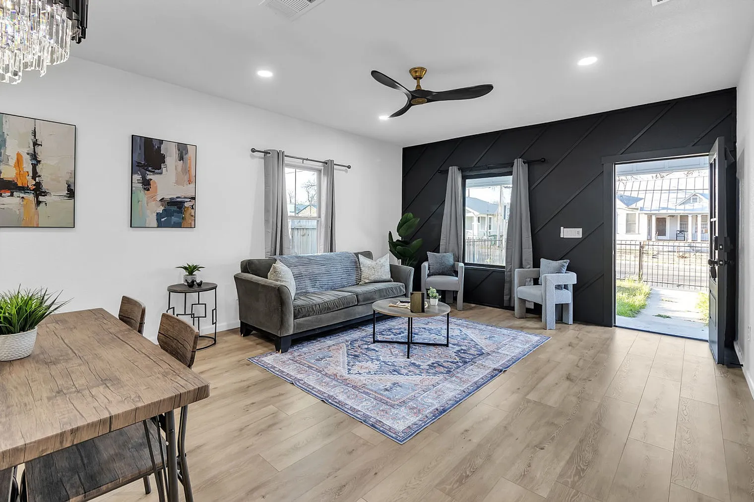 4 bed, 2.0 bath, 5242 sqft, $3,070 — Photo 1