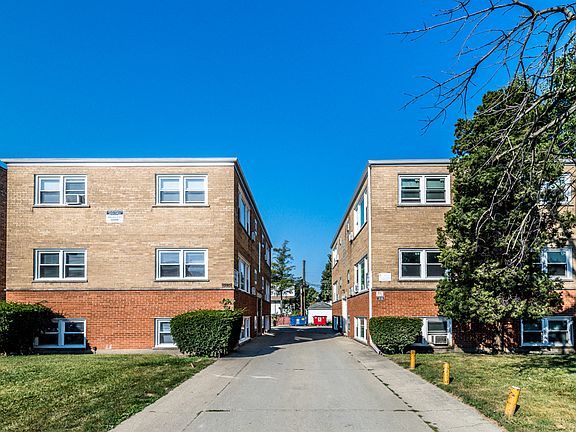 2nd image of 812 S 19th Ave #1W