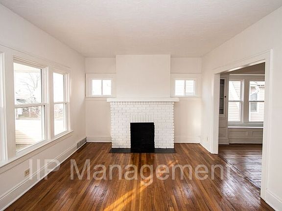 5th image of 2209 Chesterland Ave #2209