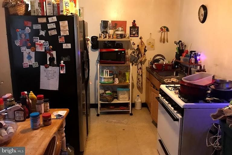 2nd image of 4232 Wallace St