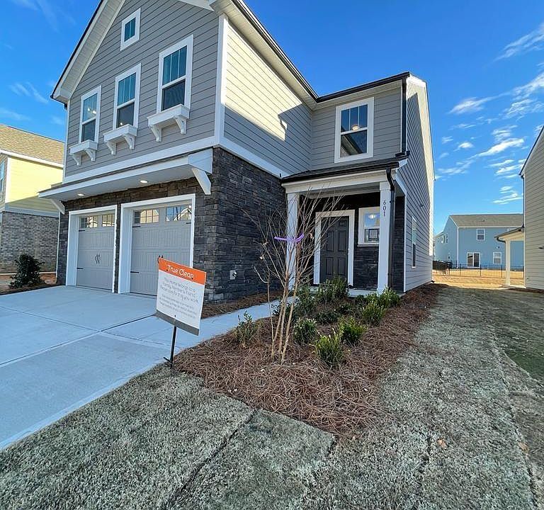 2nd image of 601 Scotch Meadows Loop