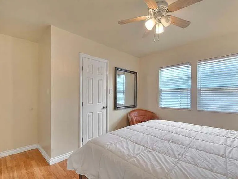 9328 Crenshaw Blvd #1 — Photo 16