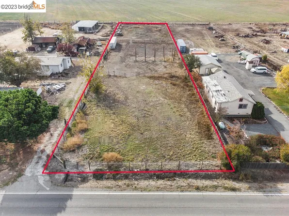 2521 E Cypress Rd #B, Oakley, CA 94561