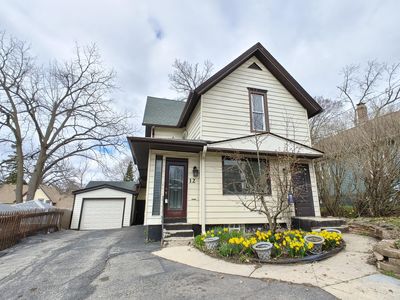 12 Leonard St, Elgin, IL, 60123