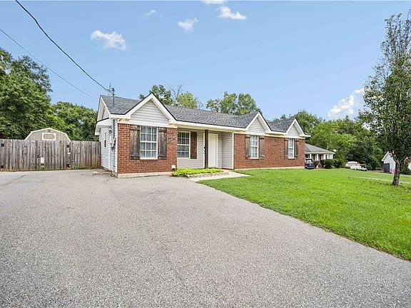 4th image of 13170 Buckthorn Ct