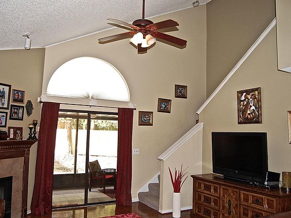 4th image of 2906 Lantana Lakes Dr W