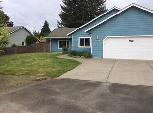 1056 SW 2nd Ave, Mill City, OR 97360