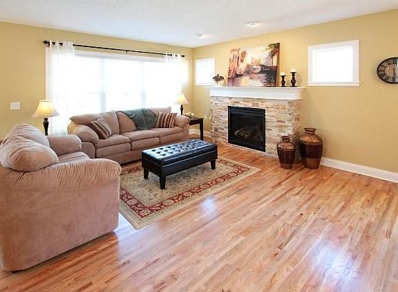 2nd image of 1636 Saunders Ave