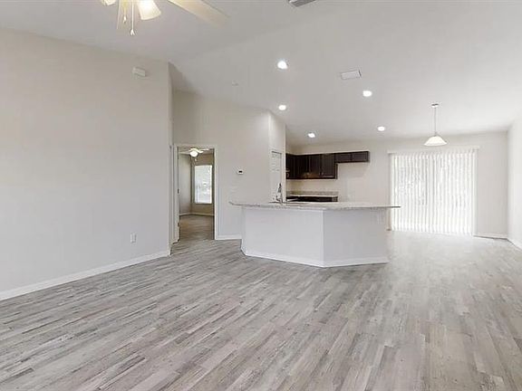 3rd image of 2824 SW 161st Loop