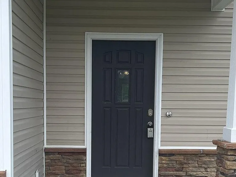 3118 Bettye Gresham Ln — Photo 2