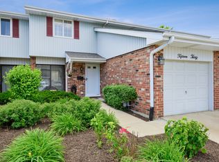 1530 Coloma Ct N, Wheaton, IL 60189