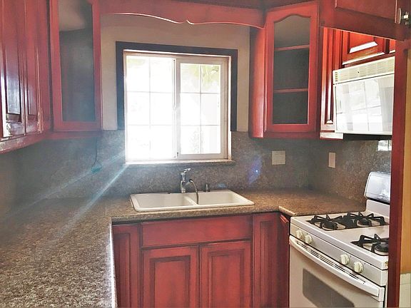 3rd image of 4001 San Ysidro Way