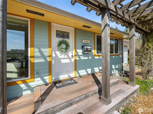 4126 SW 106th Street, Seattle, WA 98146