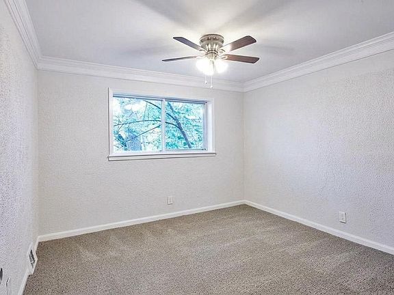 3rd image of 1124 Lake Shore Dr