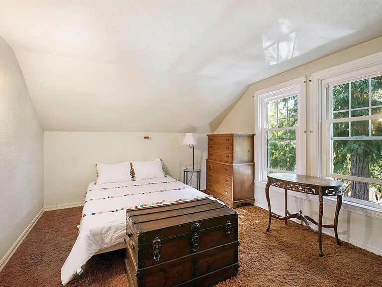 Upstairs bedroom