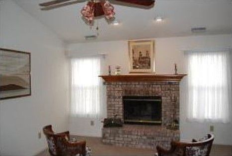 3rd image of 7144 Bracken Ln
