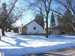 702 Rockingham Ave, Alma, MI 48801