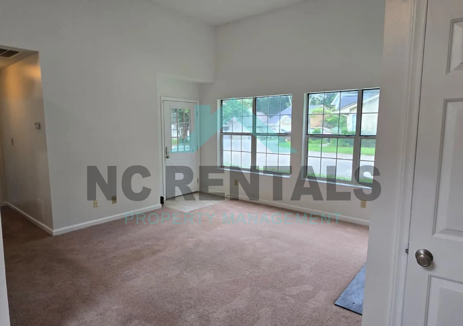 Lovely Modern 3-Bed, 2-Bath Apartment | 3607 McCuiston Rd #23, Greensboro, NC — Photo 3