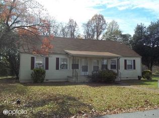 1320-A Harris St, Eden, NC 27288