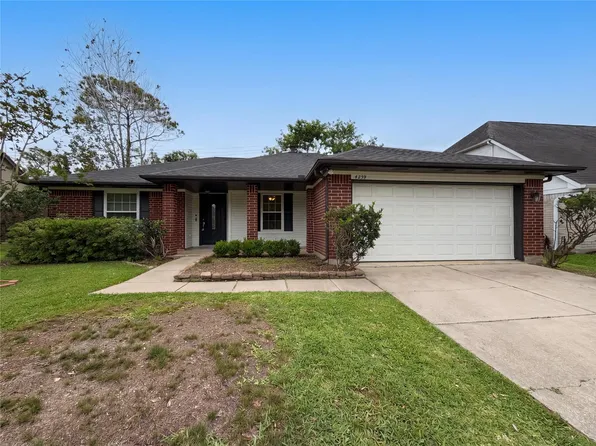 4939 Shady Oaks Ln, Friendswood, TX 77546