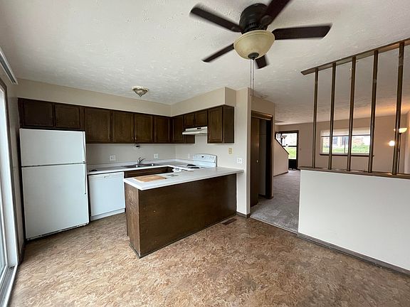 3rd image of 7309 Ames Cir