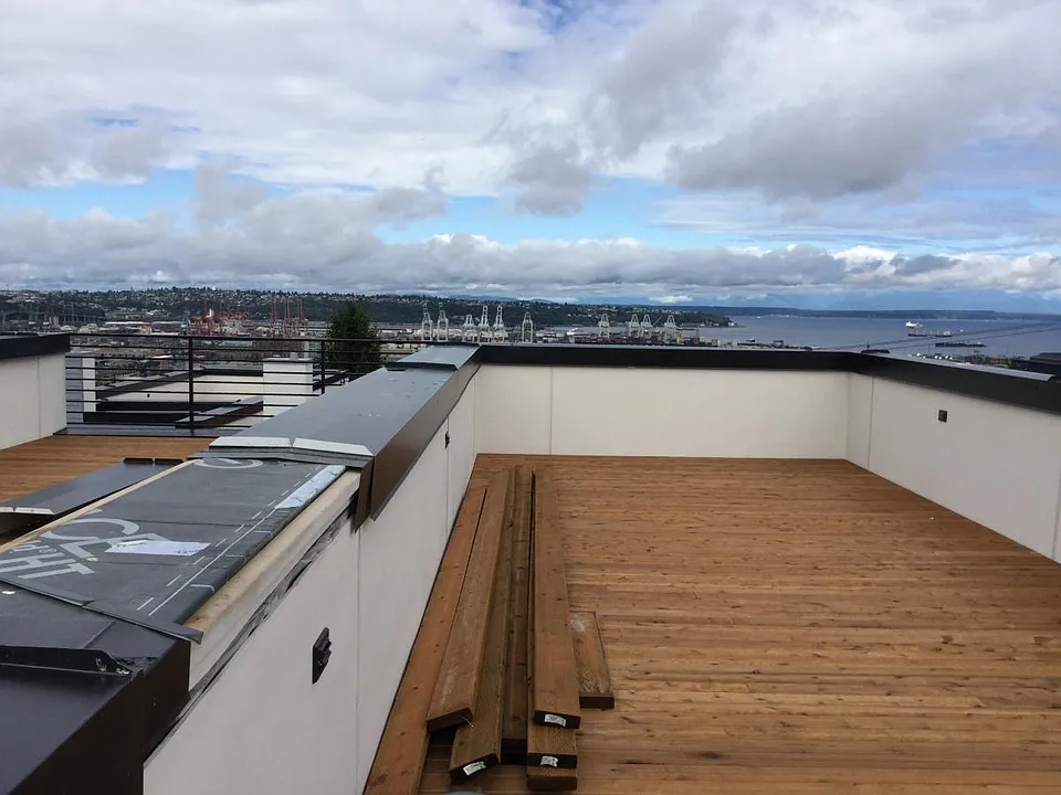 Rooftop deck