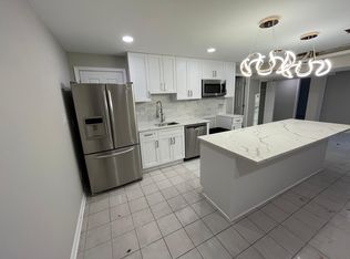 13431 Marble Rock Dr, Chantilly, VA 20151