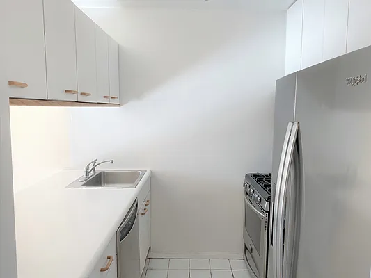 Rented by Douglas Elliman | media 21