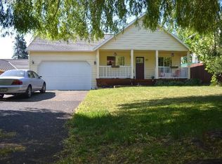 1840 Rebecca Ave, Hood River, OR 97031