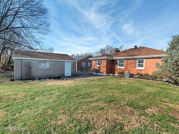 4th image of 1612 Linda Way