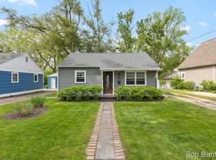 425 S Haven St, South Haven, MI 49090