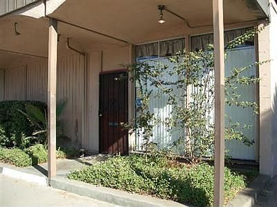 3rd image of 405 E Olive Ave