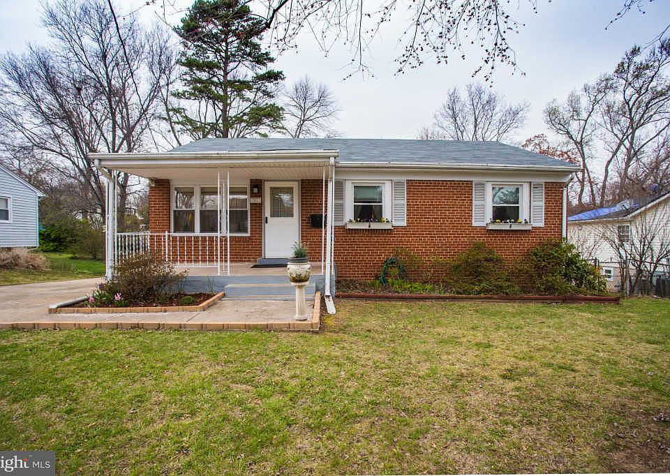 1st image of 13923 Mathews Dr