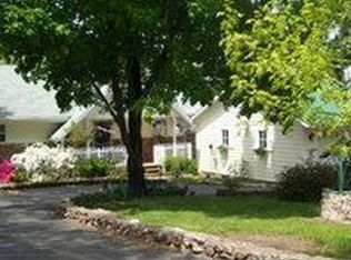 62231 E 247th Loop, Grove, OK 74344