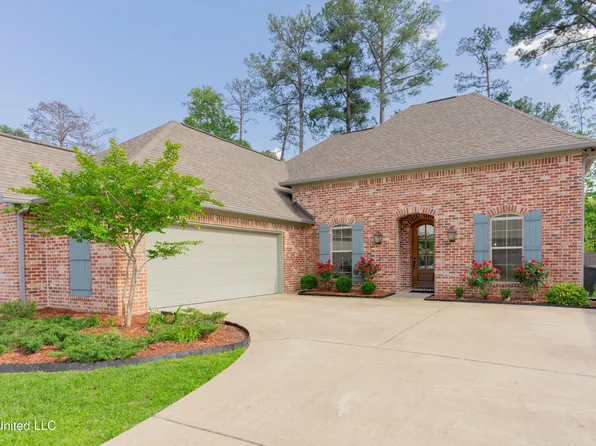 136 Magnolia Place Cir, Brandon, MS 39047