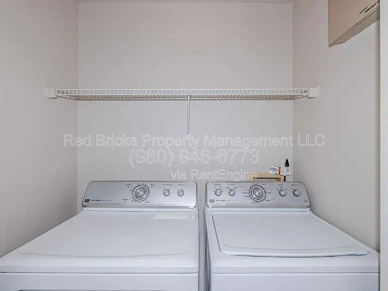 4709 Morning Dew Ct — Photo 16